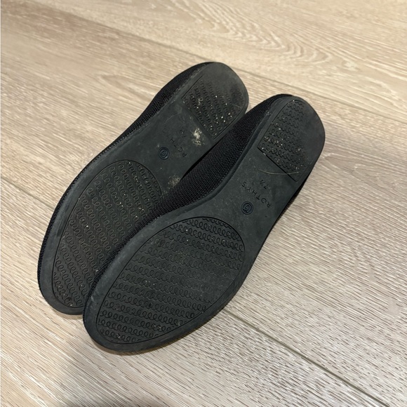 Rothy’s The Flat - size 7 (black) - Picture 5 of 7